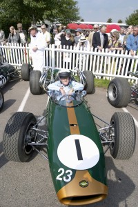 JackBrabham_Revival2004_BrabhamBT19