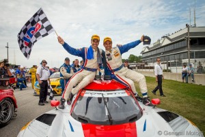 5CorvetteDPWinsRoadAmerica09.jpg