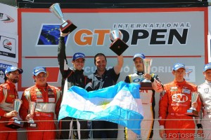 15-08 Russo-Lopez on podium Race 2