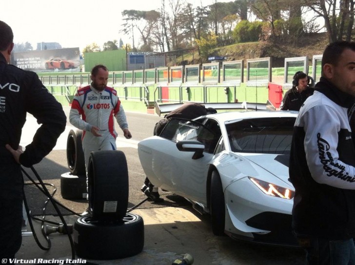 Robert-Kubica-testy-Lamborghini-Huracan-GT3-728x543.jpg