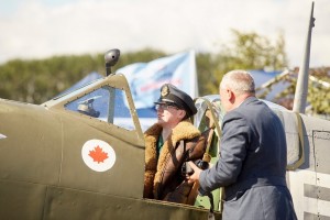 Spitfire-Crew-South-West-engine-fire-up-2