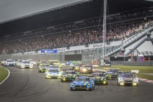 Mercedes_AMG_24h_2016_sa_rennen_1_std_0018