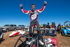 Cl7Q67FVEAA-ONN.jpg_large