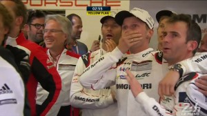 ClUM3OrUgAA9xHR.jpg_large